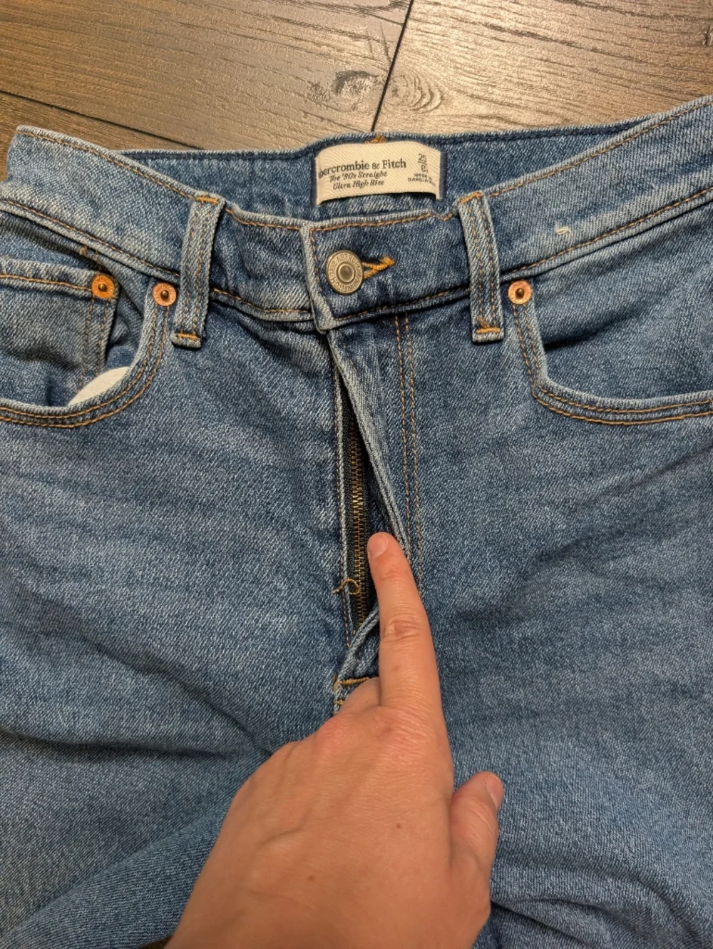 Abercrombie & Fitch The 90s Straight Ultra High Rise Jeans Size 25 - Picture 7 of 9
